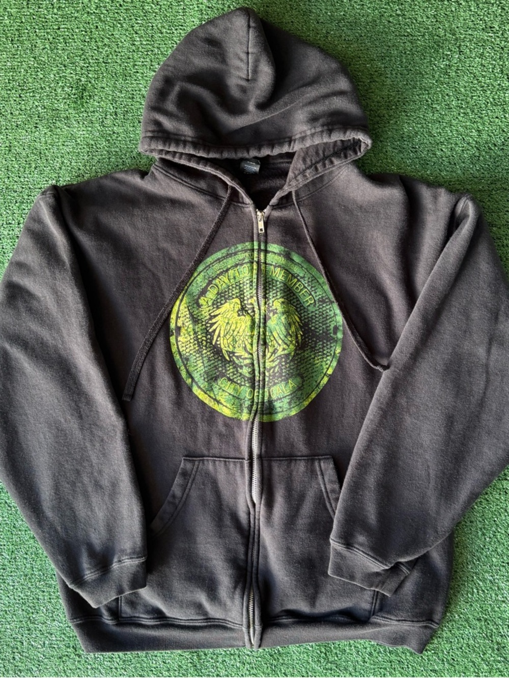 Vintage A day to remember “ what separates me from you “ zip up sweatshirt.